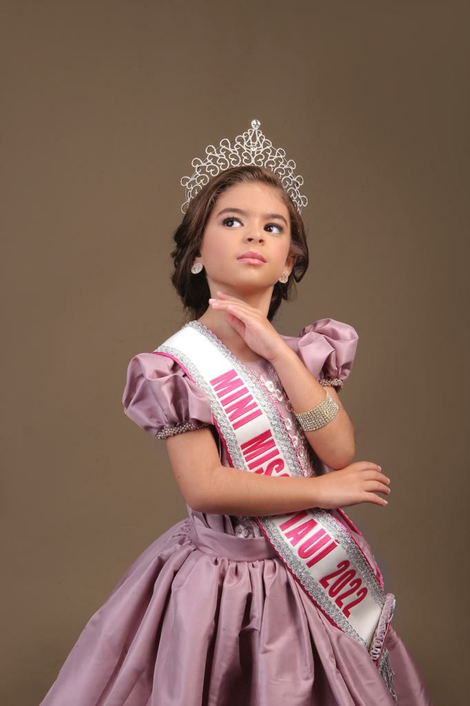 Mini Miss Universo 